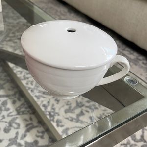 Covered Cafe Cup